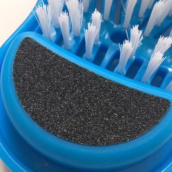 sandalias cerdas exfoliantes superficie rugosa